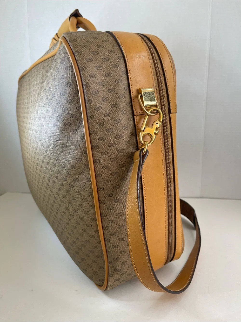 Gucci GG Supreme suitcase